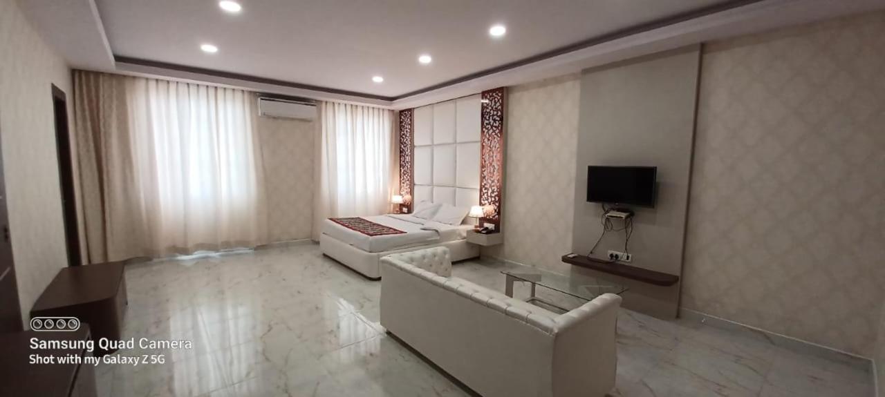 Ymca Seacom Inn 콜카타 외부 사진