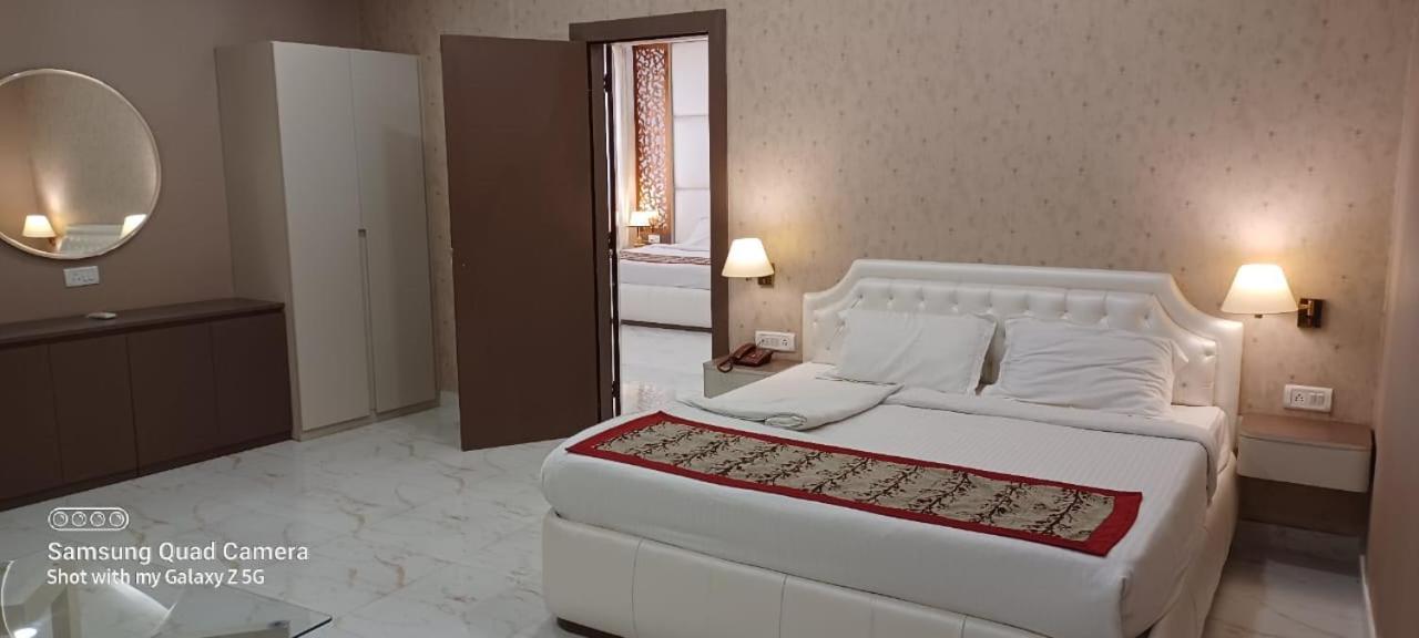 Ymca Seacom Inn 콜카타 외부 사진