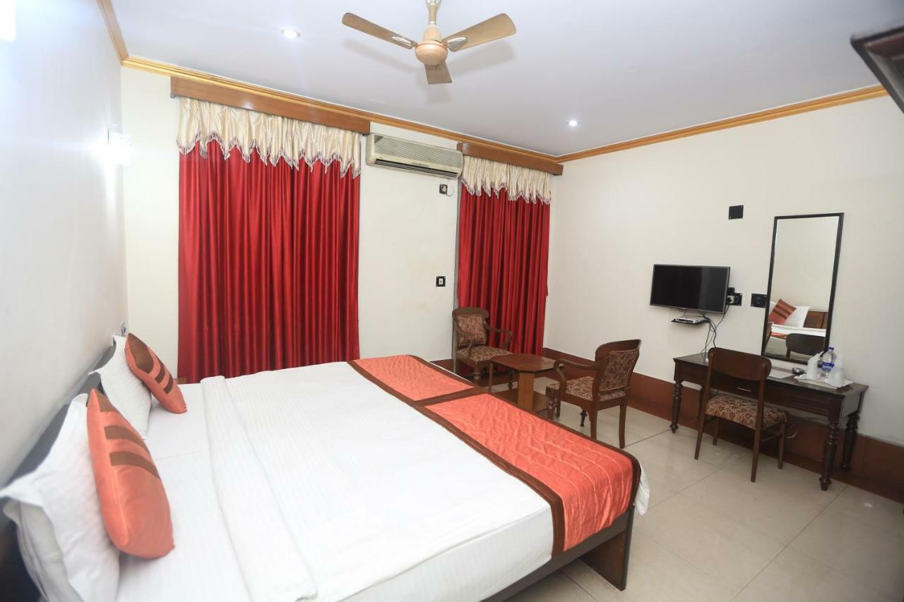Ymca Seacom Inn 콜카타 외부 사진