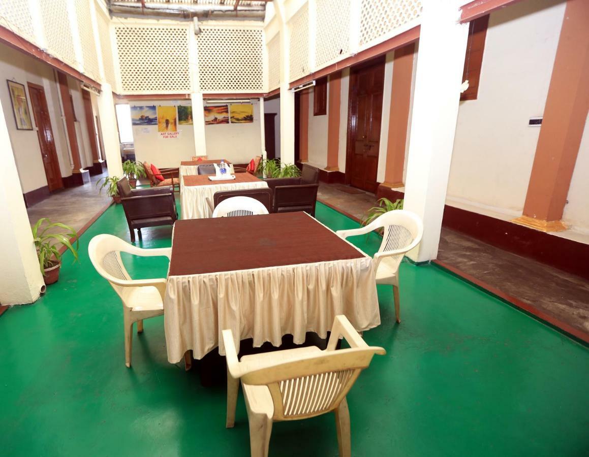 Ymca Seacom Inn 콜카타 외부 사진